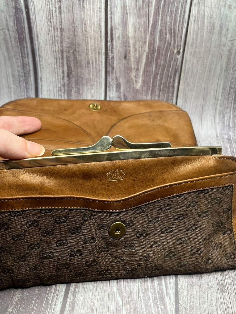GUCCI VTG 80s Micro GG Supreme Clutch Bag Kiss Lock Leather & Canvas Tan Beige - Picture 7 of 16